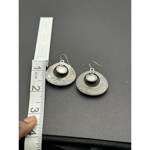 Silver Toned Hammered Hoop Oval Earrings With Turquoise Toned Stone Dangle - Picture 4 of 4